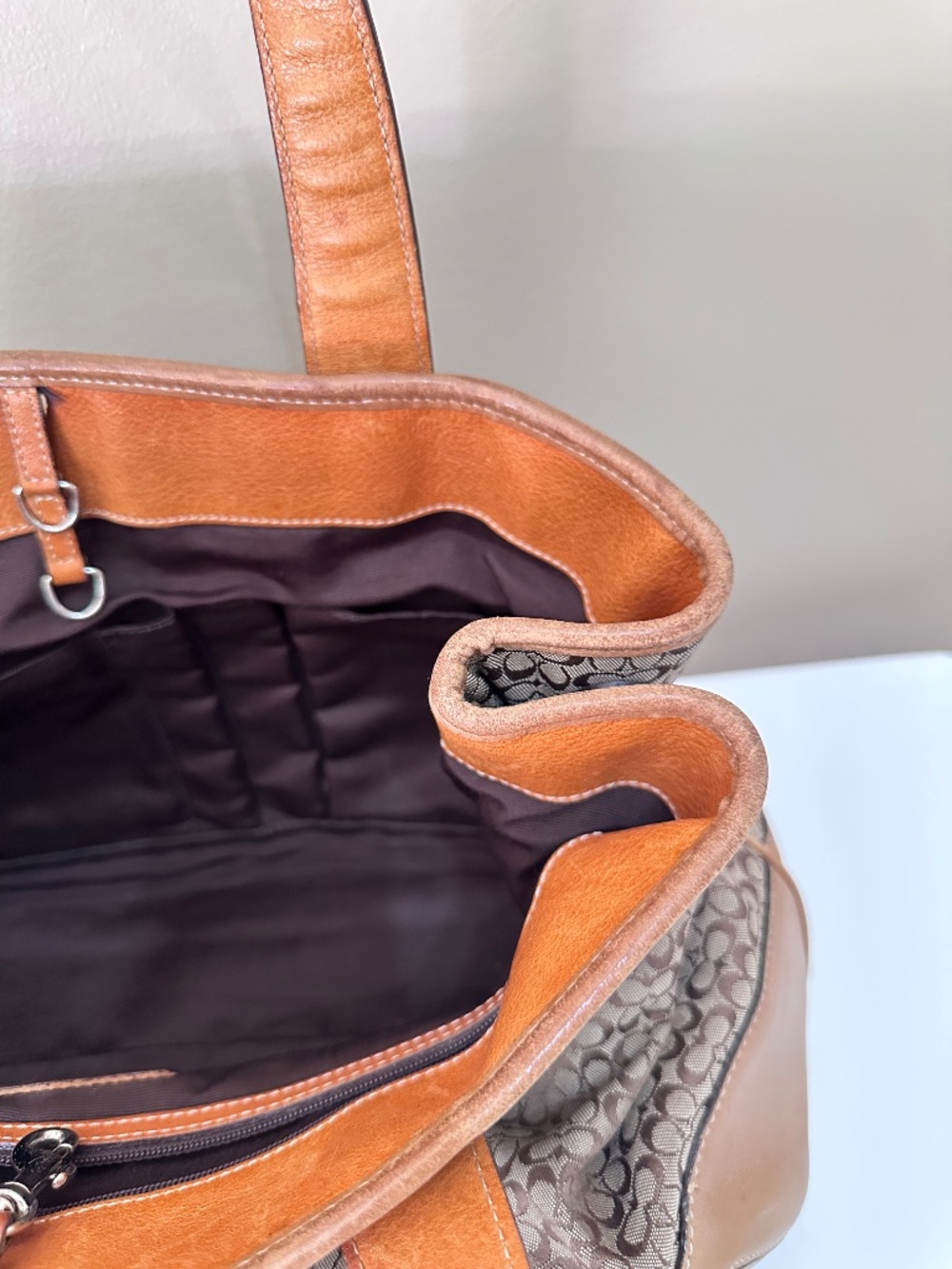 Vintage Coach Brown Khaki Hobo Bag 6621 with C Signature and Leather Top Handle - Picture 13 of 16